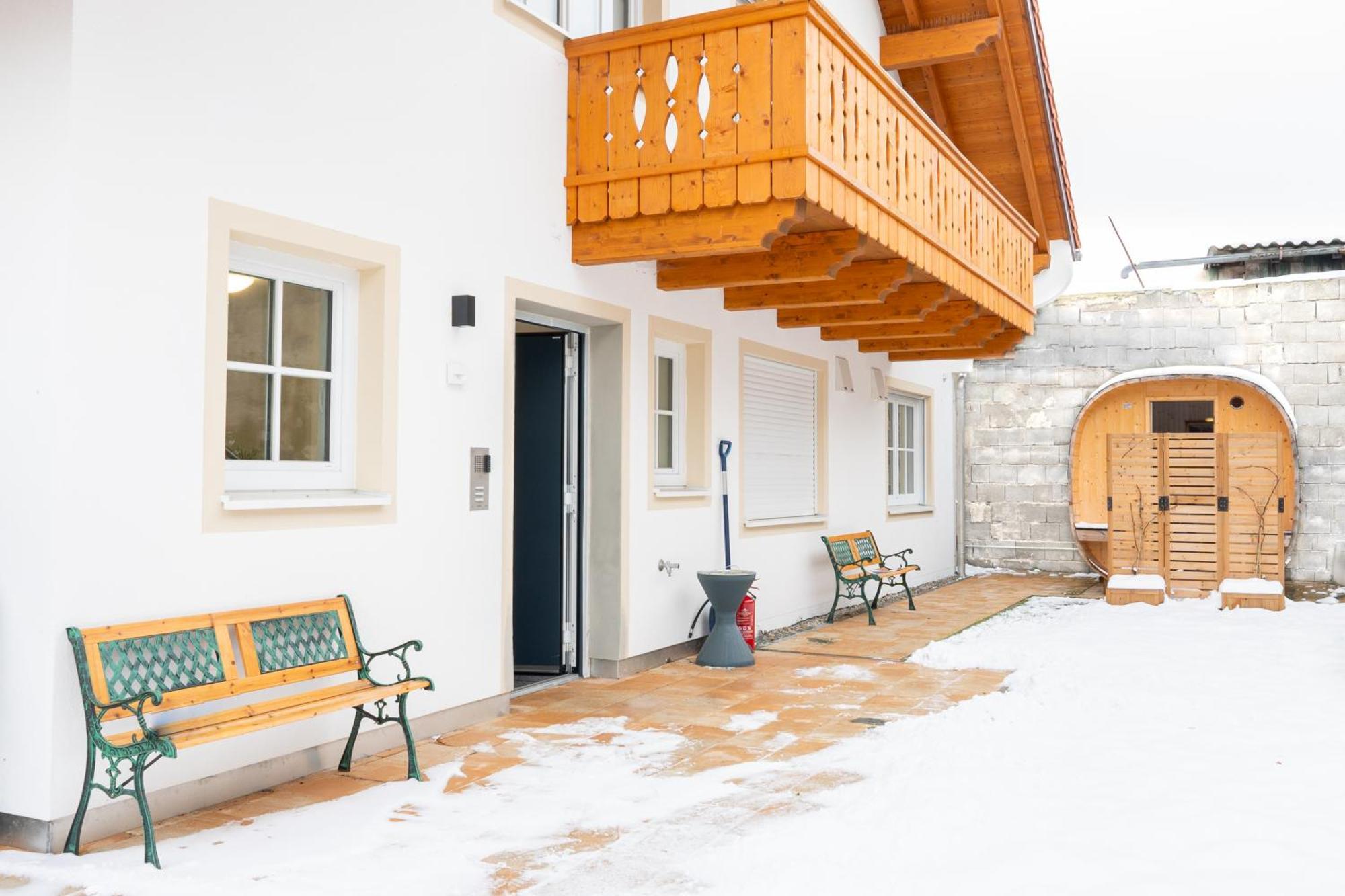 Liboria I Traumhafte Ferienwohnung In Aidling Am Riegsee Mit Atemberaubendem Blick Auf Die Majestaetische Zugspitze! Exterior photo
