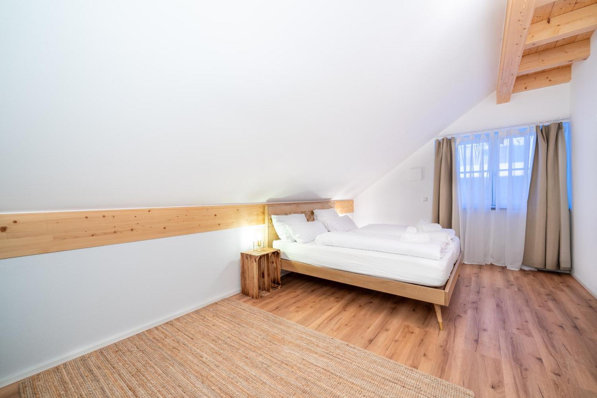 Liboria I Traumhafte Ferienwohnung In Aidling Am Riegsee Mit Atemberaubendem Blick Auf Die Majestaetische Zugspitze! Exterior photo
